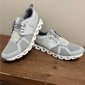 On Running Gray Sneakers Mens 11.5